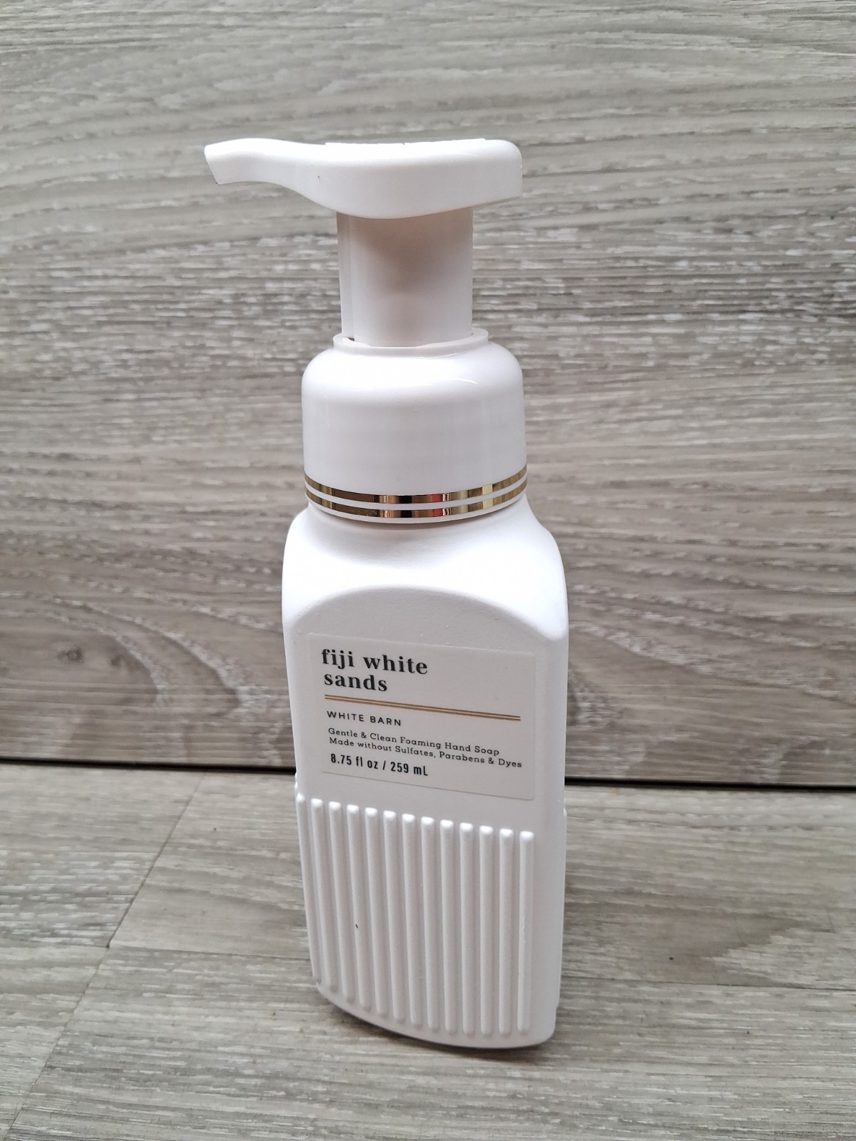 White Barn Bath & Body Works Foaming Hand Soap (Lot Set of 2) FIJI WHITE SANDS