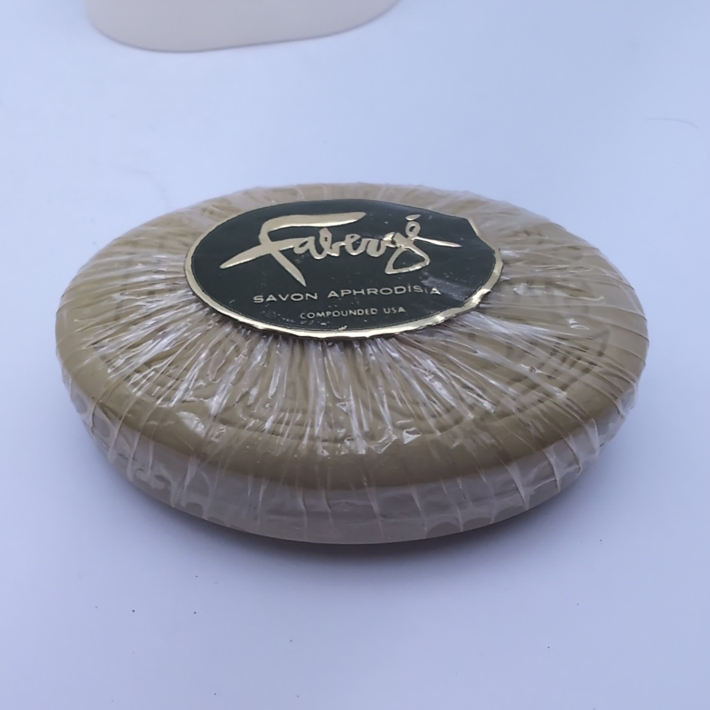 Vintage Faberge Aphrodisia Savon Soap With Travel Case – 4 oz – NIB SEALED
