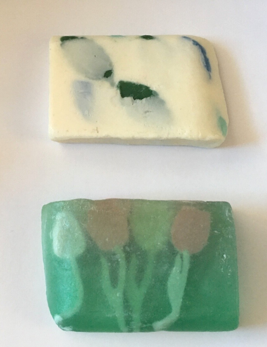 2 Bars- Handmade Organic Soap Light Fresh Breeze Scent Leaves / Tulips 8.6oz.