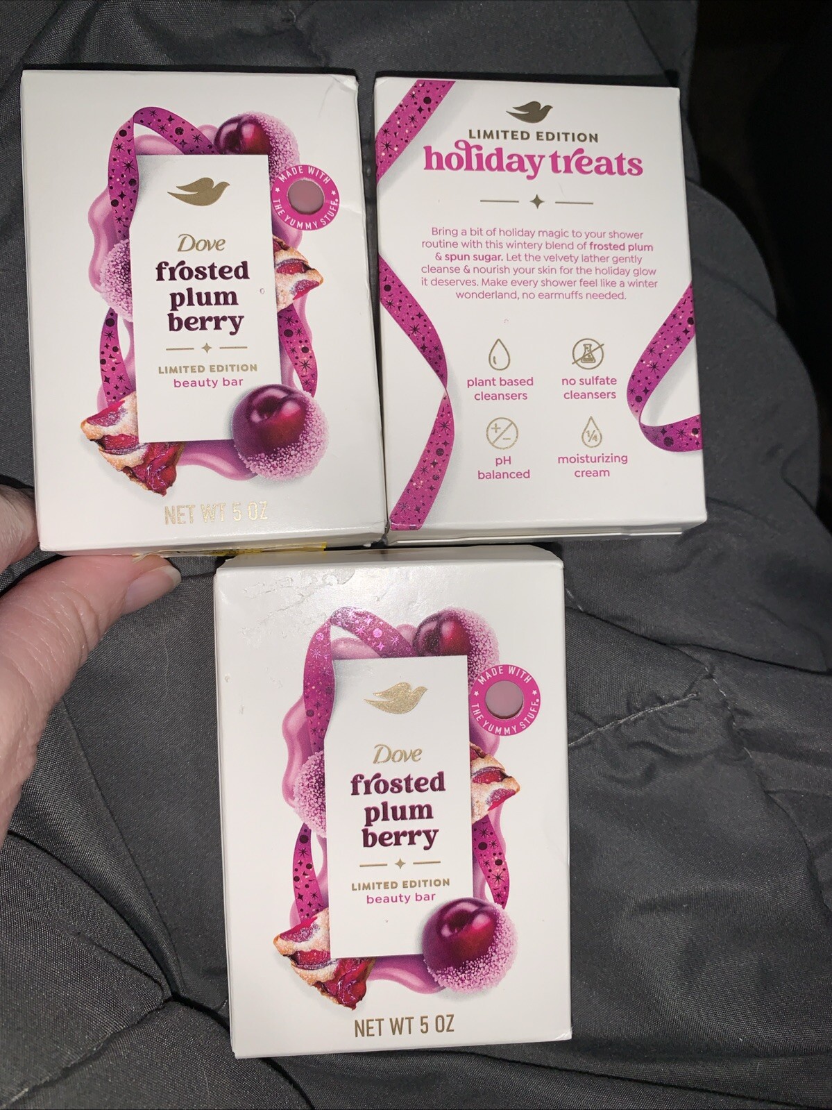 3x Dove Limited Edition Holiday Treats FROSTED PLUM BERRY Beauty Bar Soap 5oz
