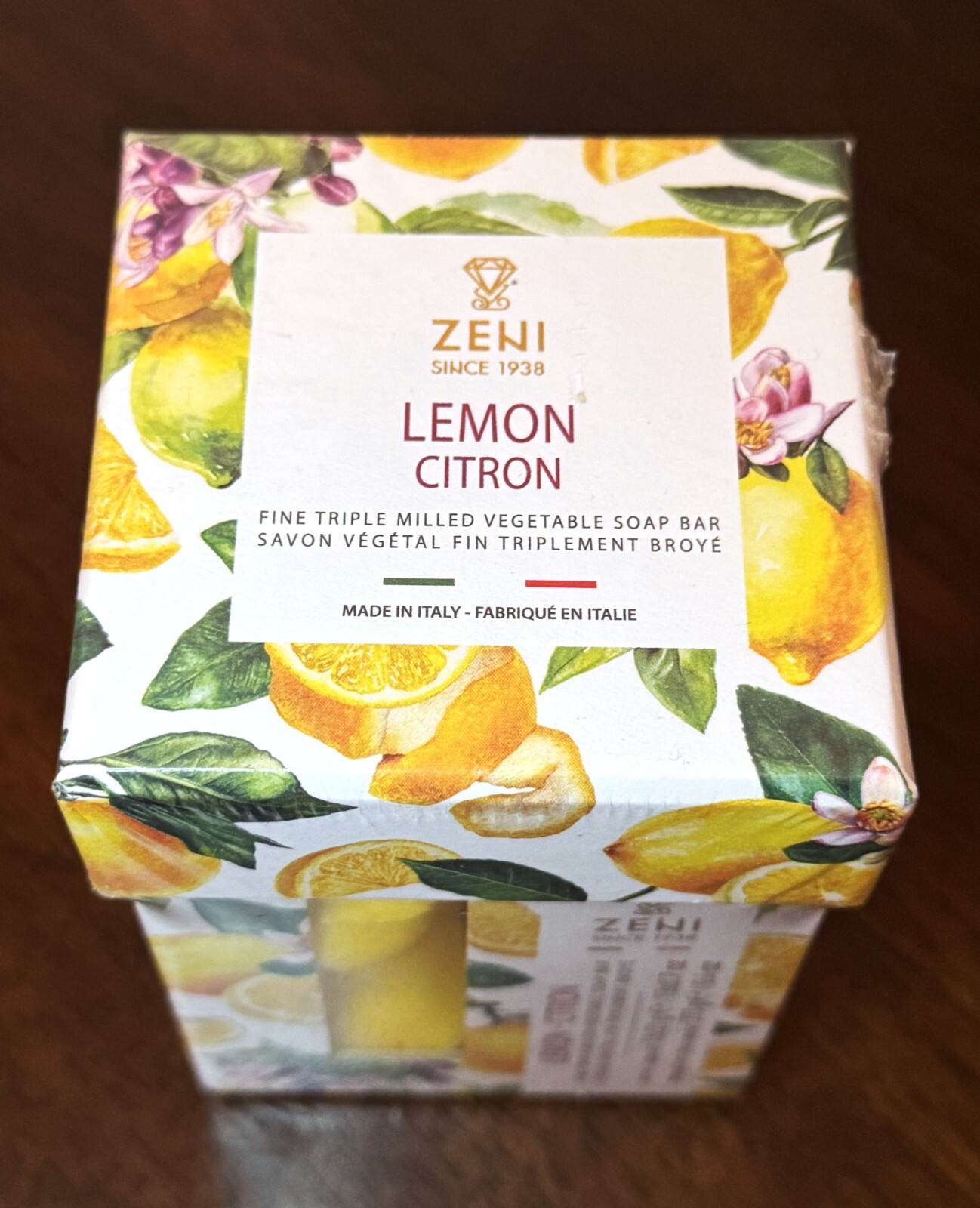 NIB Zeni Italian Fine Triple Milled LEMON Shaped Mini Soaps Box w/ 13 Soap Bars