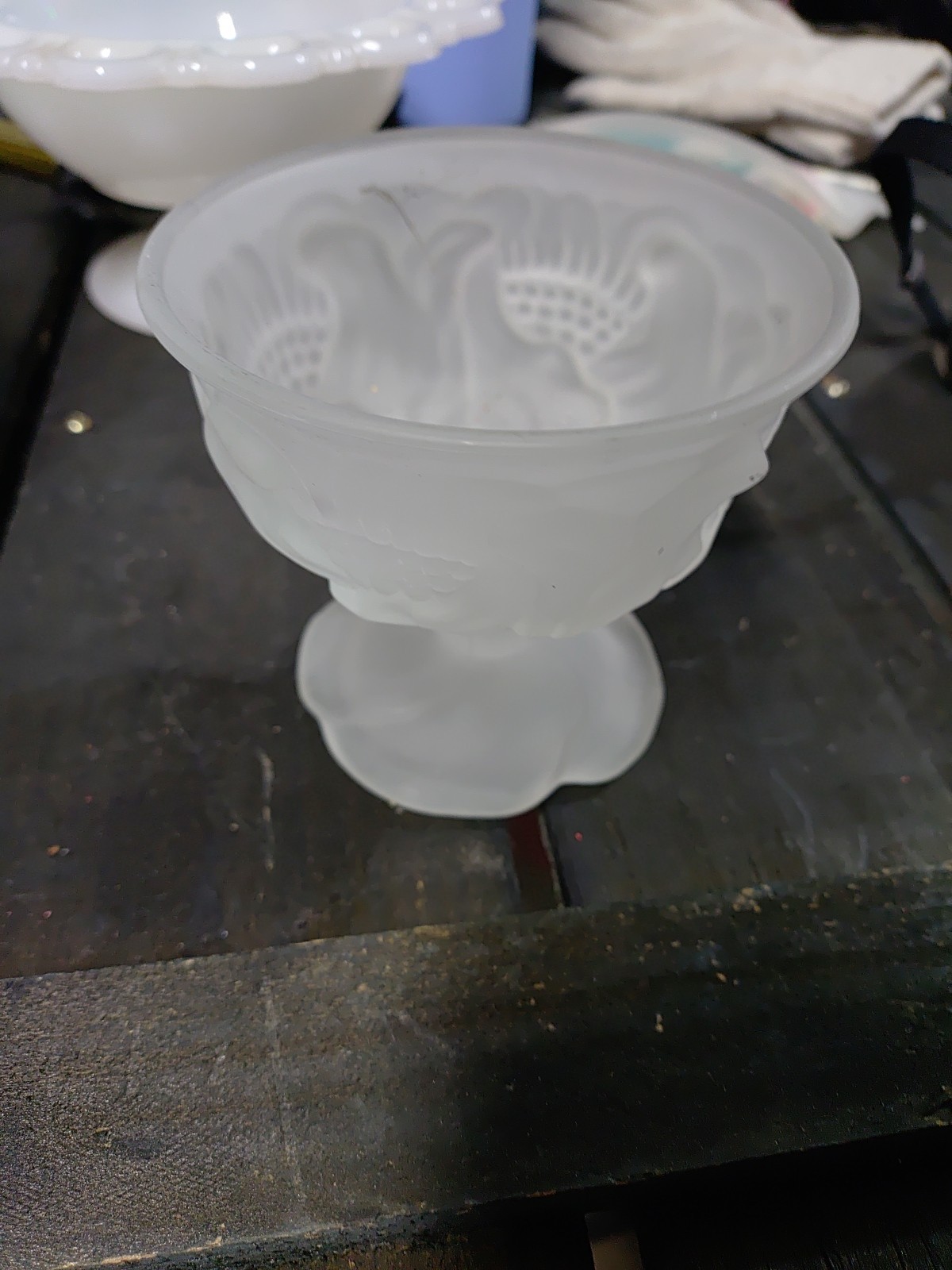 1979 Avon Flowerfrost Collection Sherbert Glass holder – Flowerfrost Strawberry
