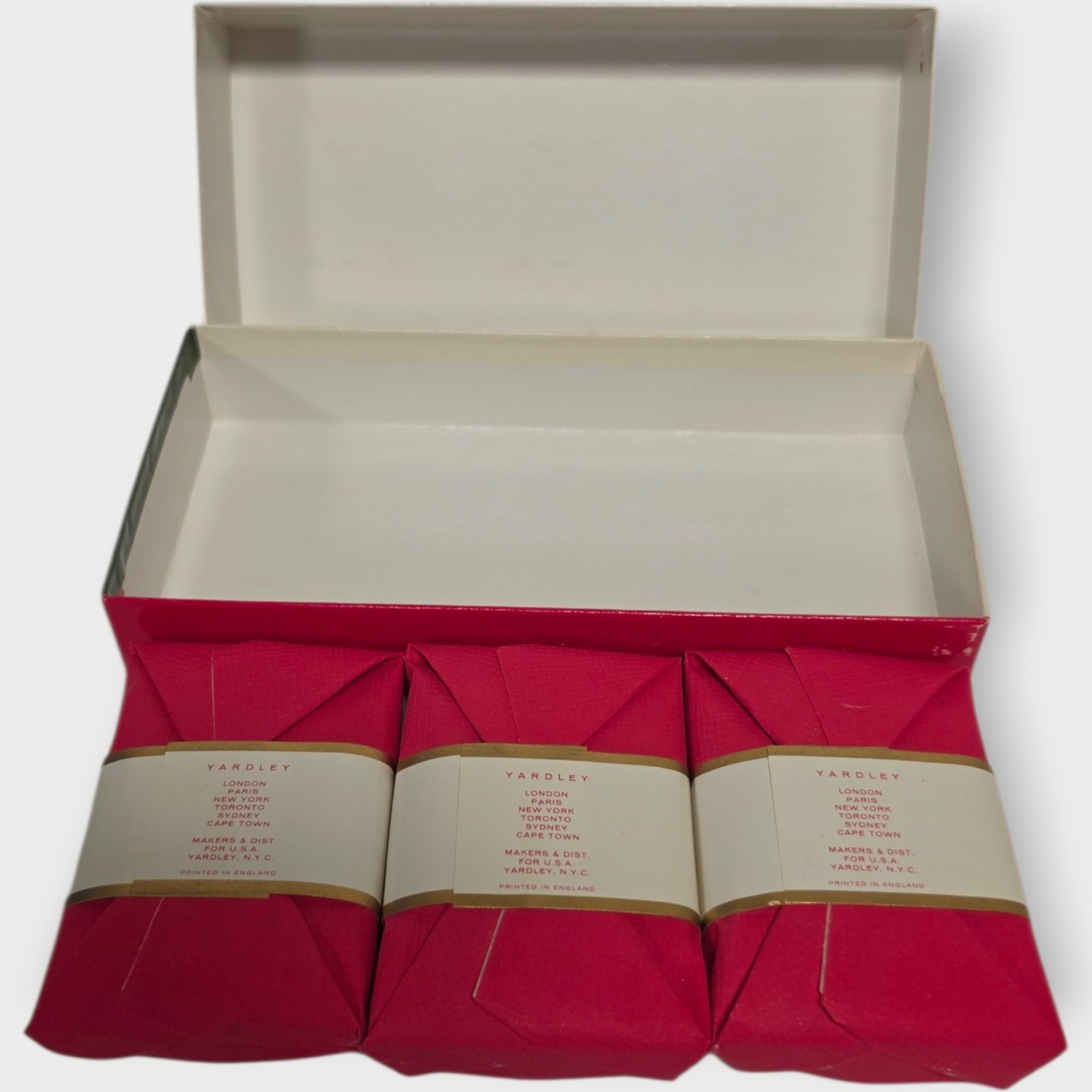 NEW Vintage Yardley Red Roses Soap Bar gift set Of 3 IN BOX Individually Wrapped