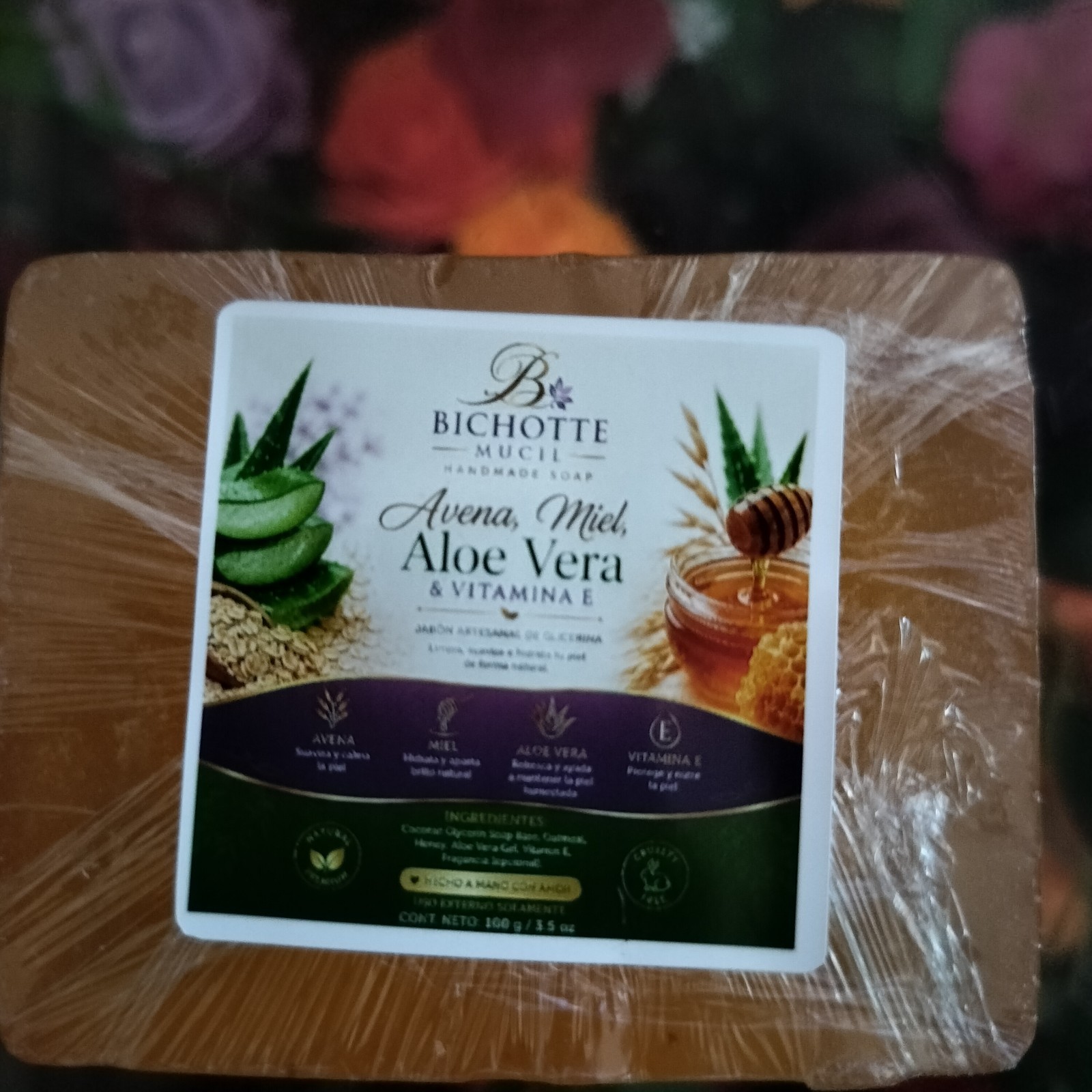 Bichotte Mucil Handmade Glycerin Soap Oatmeal Honey Aloe Vitamin E 3.6 oz