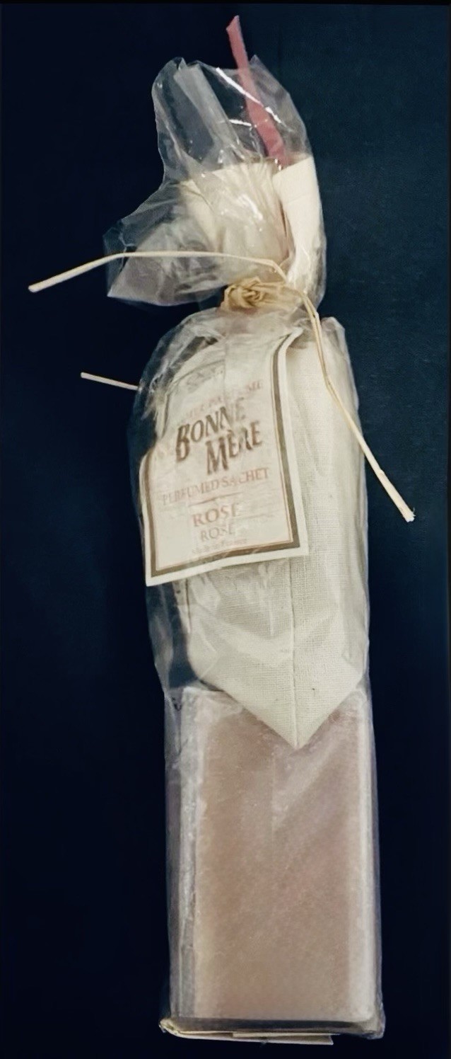 Rare VTG LOccitane Savon Marseilles Bonne Mere Rose Scented Soap Sachet Set