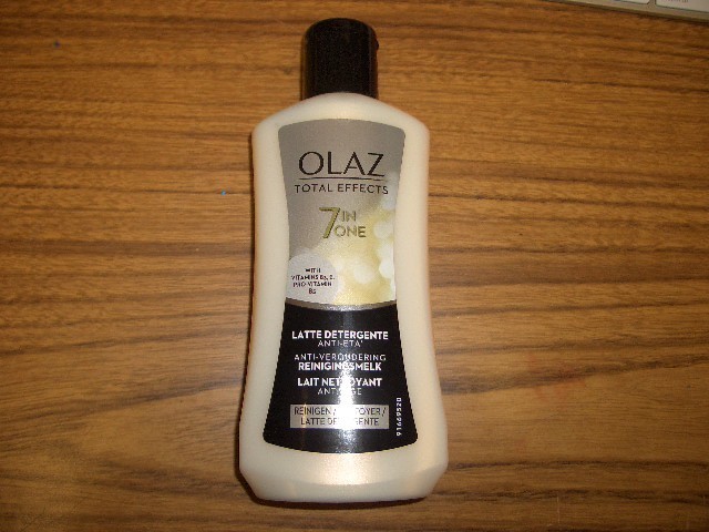 2-OLAY (OLAZ) Total Effects 7 in one Anti-Aging Facial Cleansing Milk 6.7 oz ea
