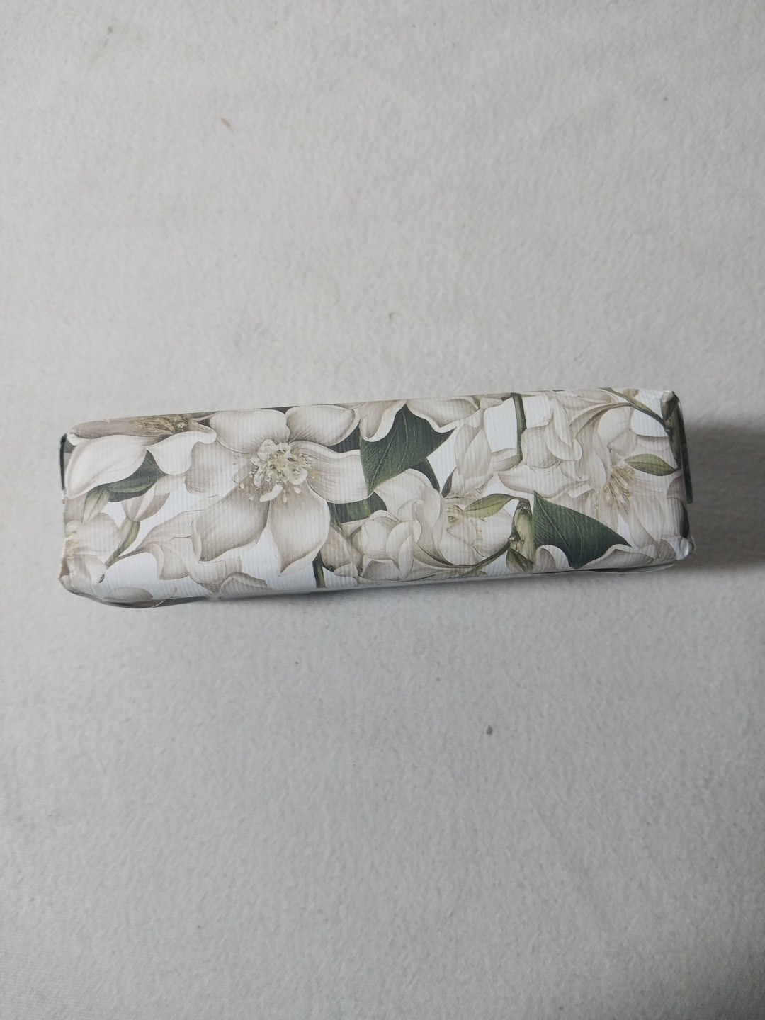 Hopificio Italian Luxury Bath Bar Soap Jasmine Jasmin scented 9.17 oz