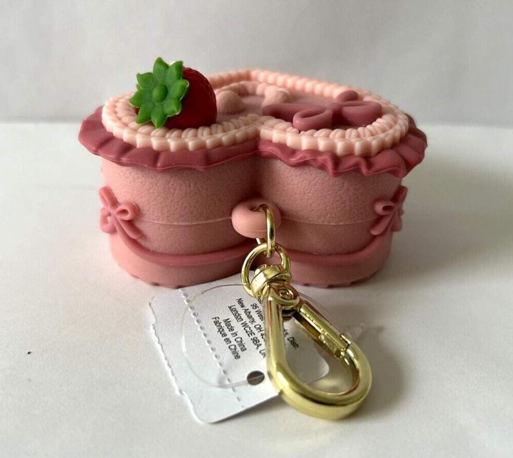 NEW Bath & and Body Works Happy Smiley HEART Cake Pocket HandGel Holder Keychain