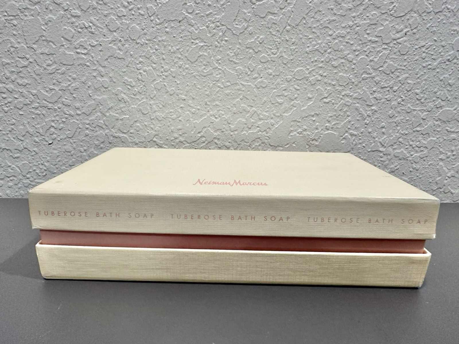 VTG Neiman Marcus Tuberose Bath Soap Box Set – 4 Count Total 24oz/680g Read