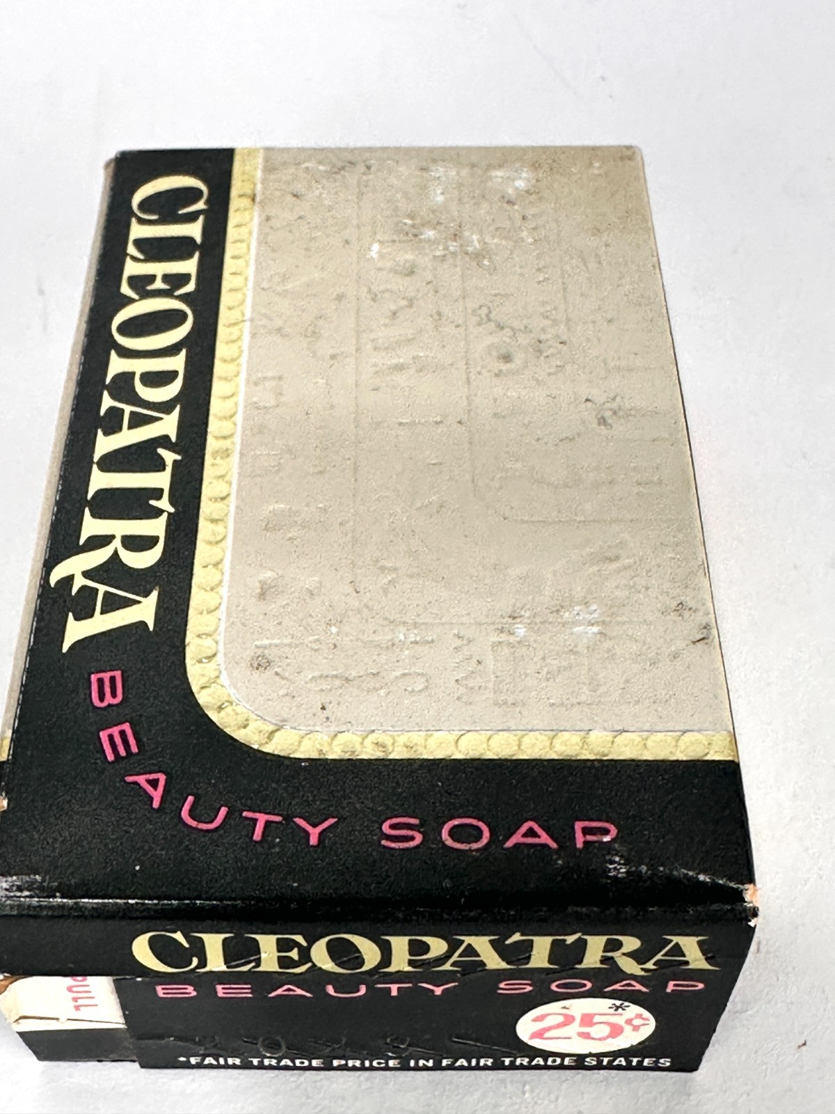 Colgate Palmolive Cleopatra Beauty Soap Bar 25 Cents with 5 Fragrant Oils