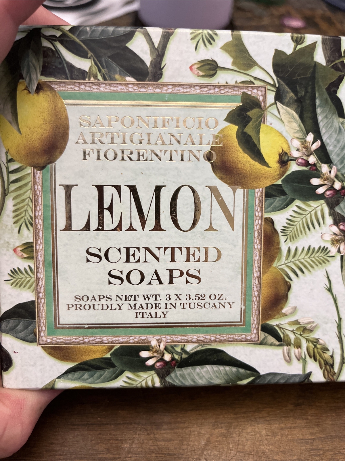 Saponificio Artigianale Fiorentino LEMON SCENTED Soap 3.52 oz X 3 sealed in Box