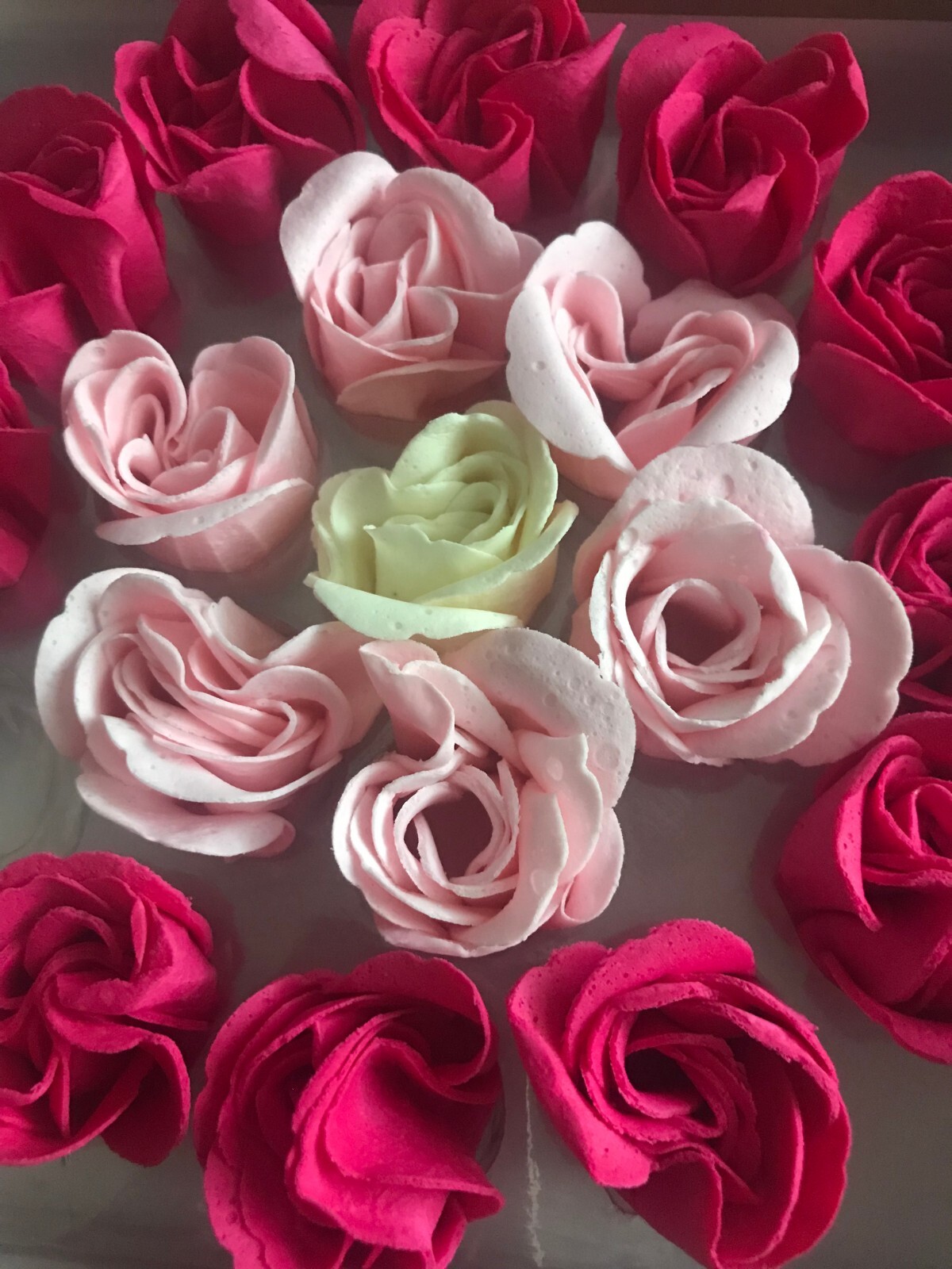 New 18 Count Morgan & Grace Rose Scented Dissolving Bath Soap Flowers / Petals