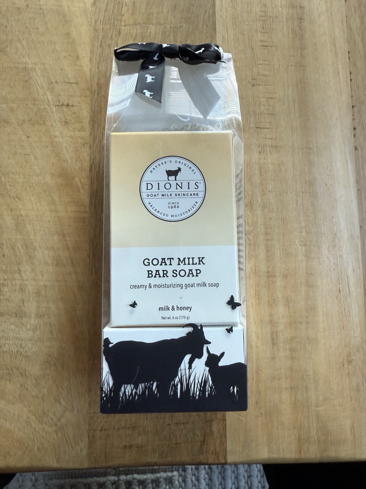 Dionis Goat Milk Bar Soap Bath Set 6oz. Saver Bag & Pad. NEW