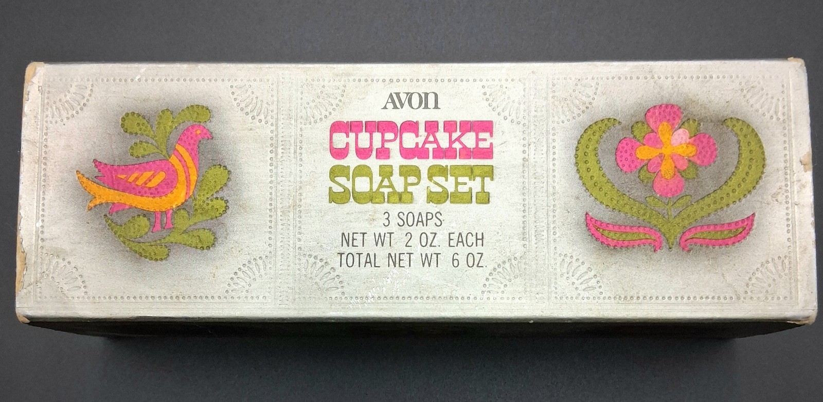 Avon Cupcake Soap Set Vintage 3 Bar Soap Gift Box Floral Bird 6 oz