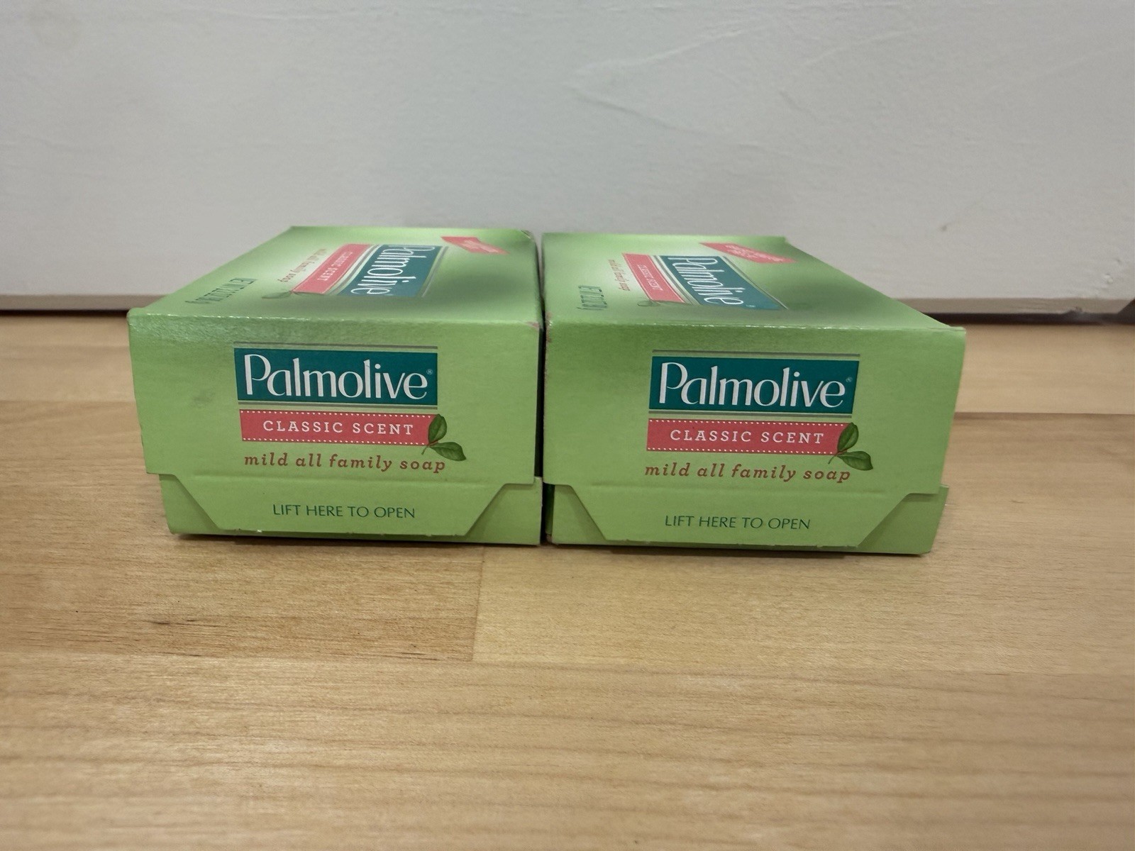 Palmolive Classic Scent Bar Soap New 3.2oz Lot of 2