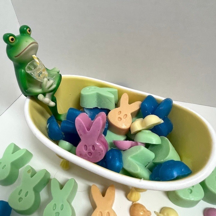 Whimsical Drinking Frog Soap Dish Planter with 45 Handcrafted Duck & Bunny Soaps