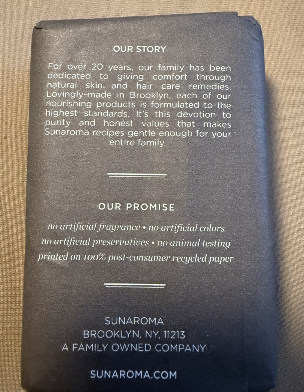 Sunaroma 100% Natural Charcoal Detoxifying Soap with Dead Sea Mineral Mud – 8oz