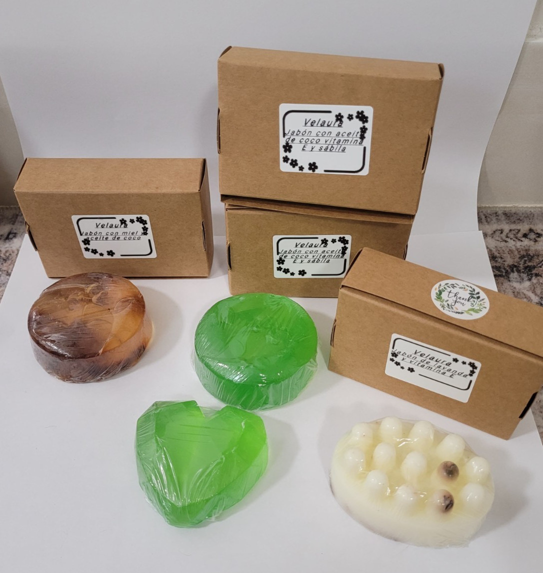 artisanal soap,2 Coconut oil, vitamin E & aloe vera soaps 1 Honey & coconut oil