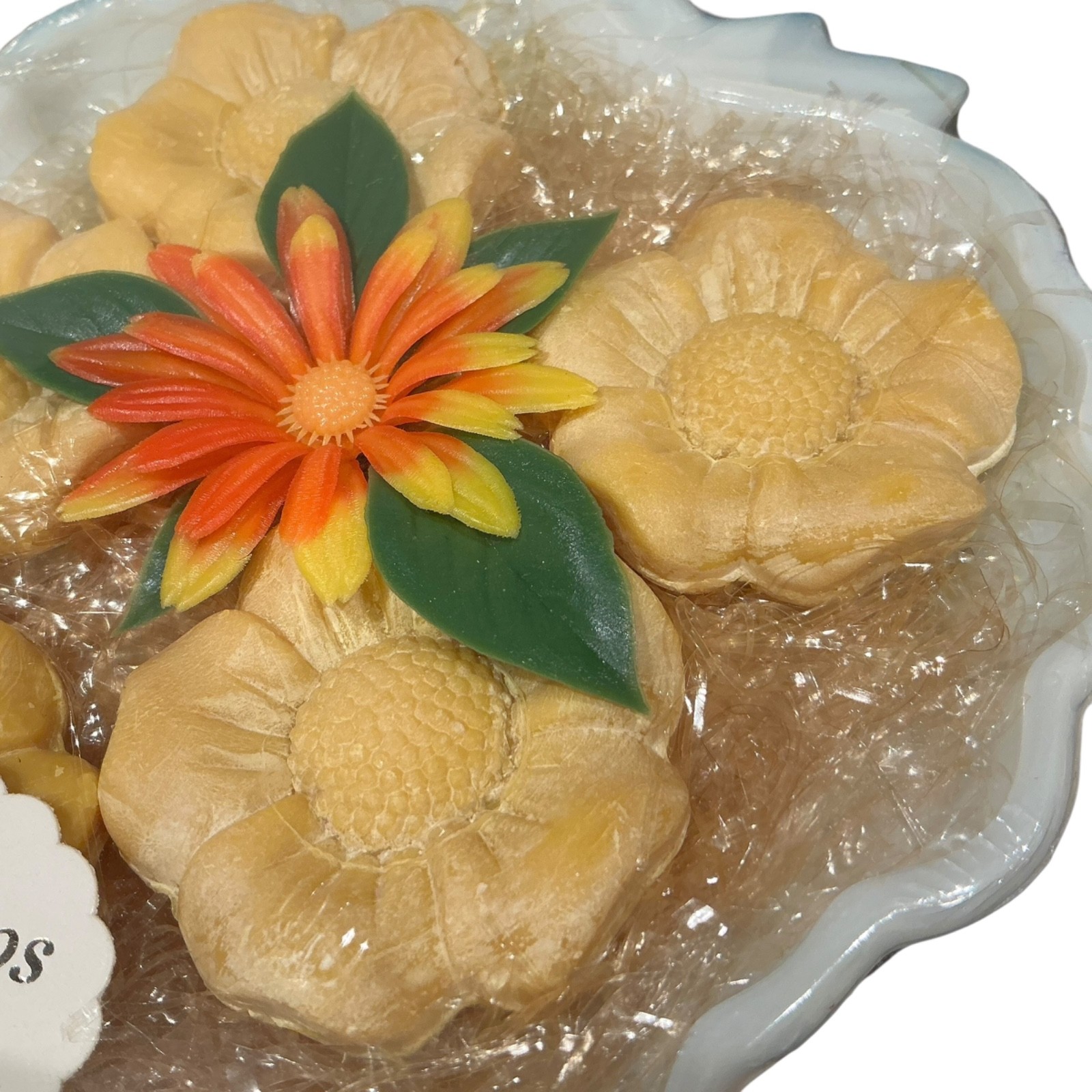 Vtg Delagar 5 Guest Daisy Flower Soap Cakes Milk Glass Lily Pad Bowl Tray Dish