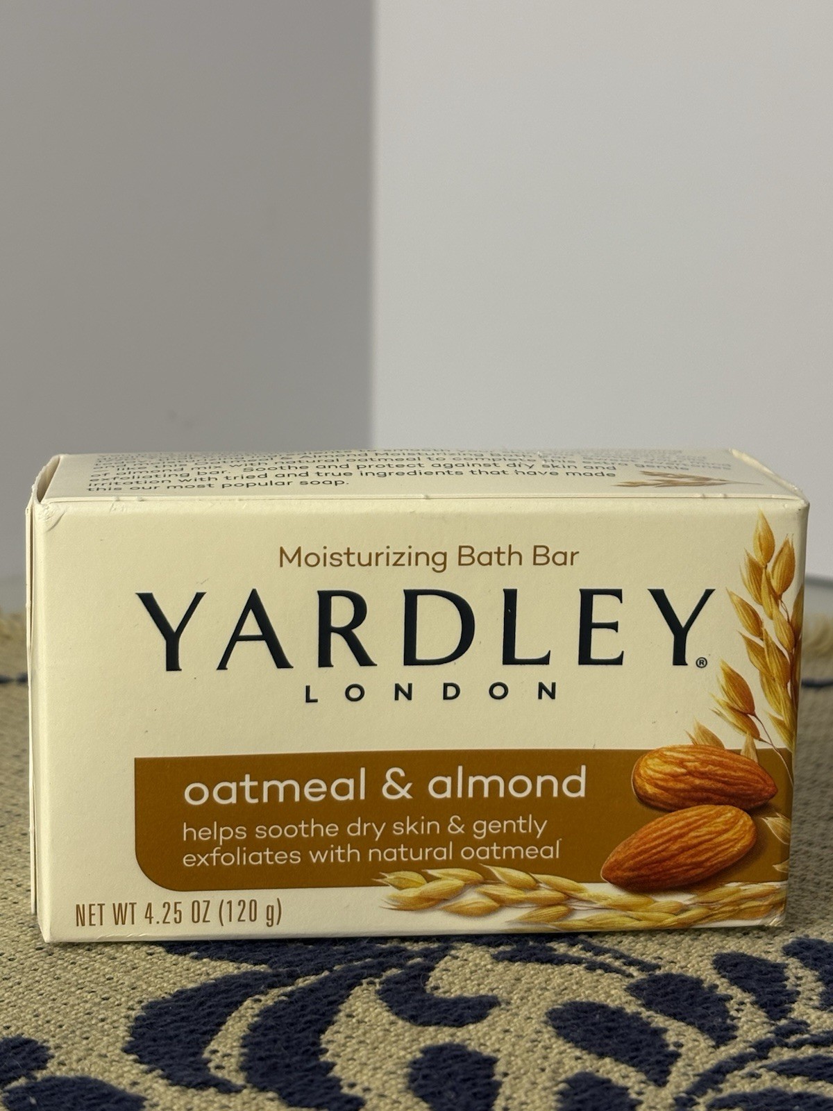 NEW Yardley London Oatmeal & Almond Naturally Moisturizing Bath Bar 4.25 Oz