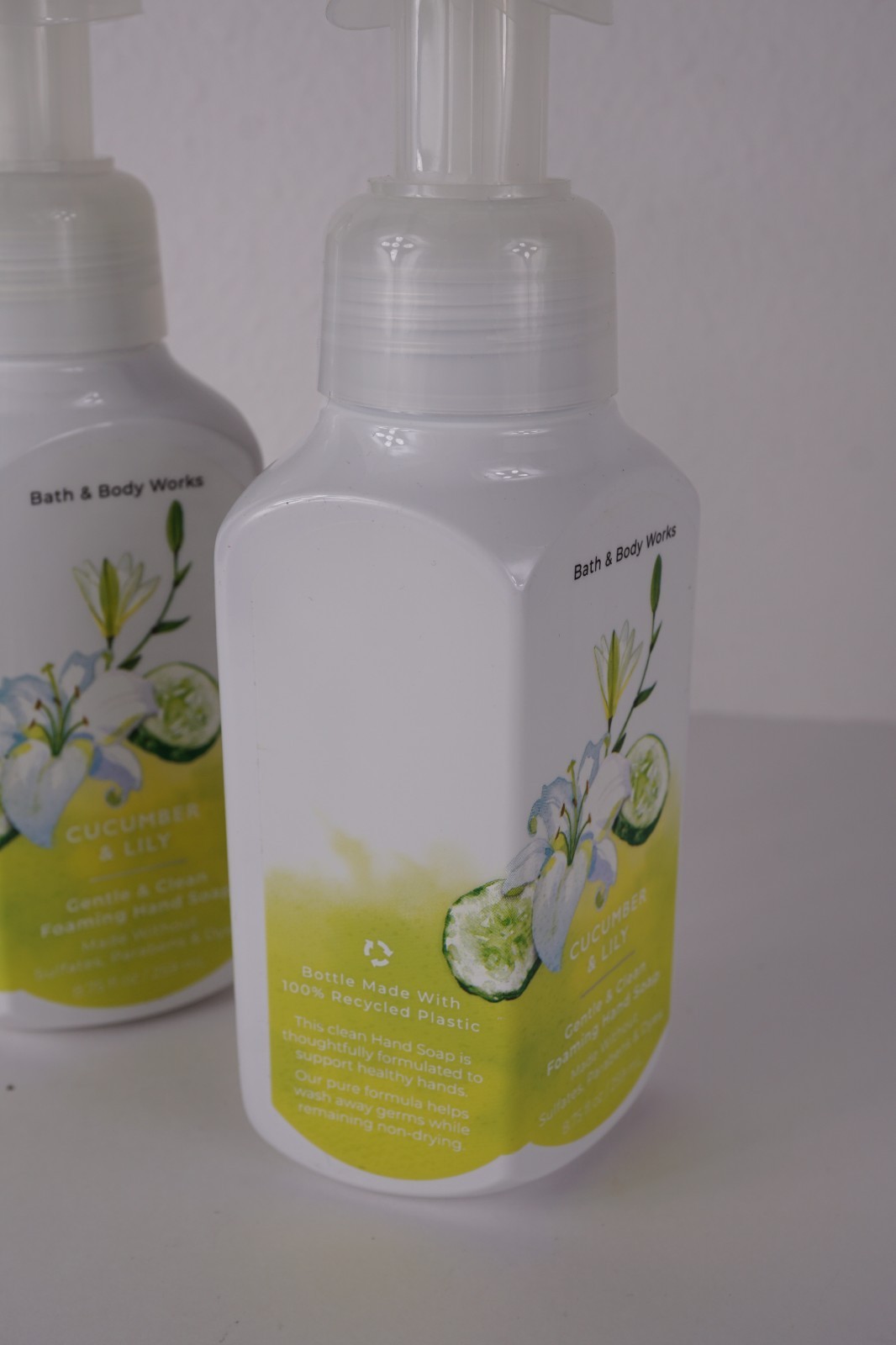 X2 BATH & BODY WORKS CUCUMBER & LILY GENTLE & CLEAN FOAMIONG HAND SOAP