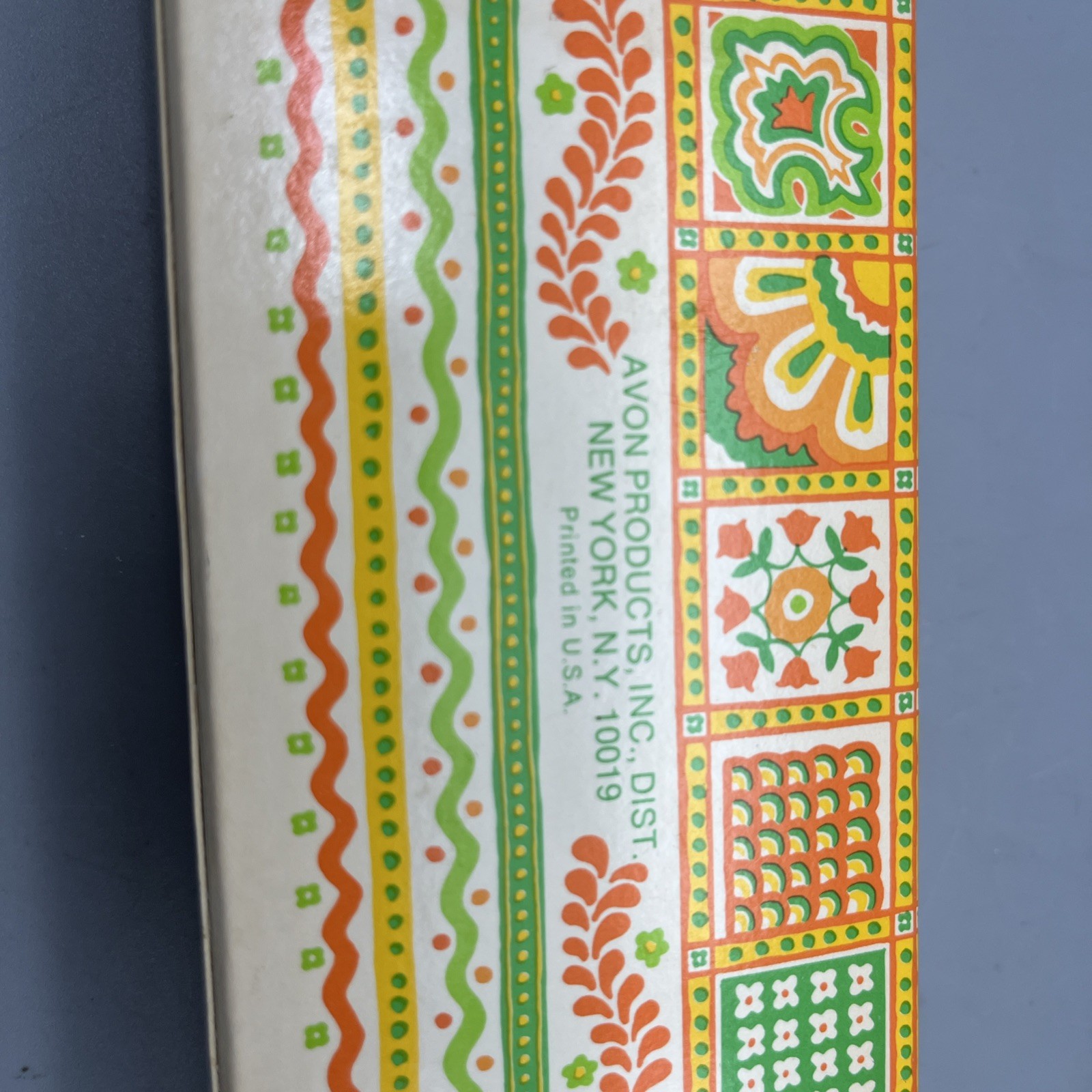 Vintage Avon Patchwork Perfumed Soap 3 Pack 3 oz Bars Green White And Blue NOS