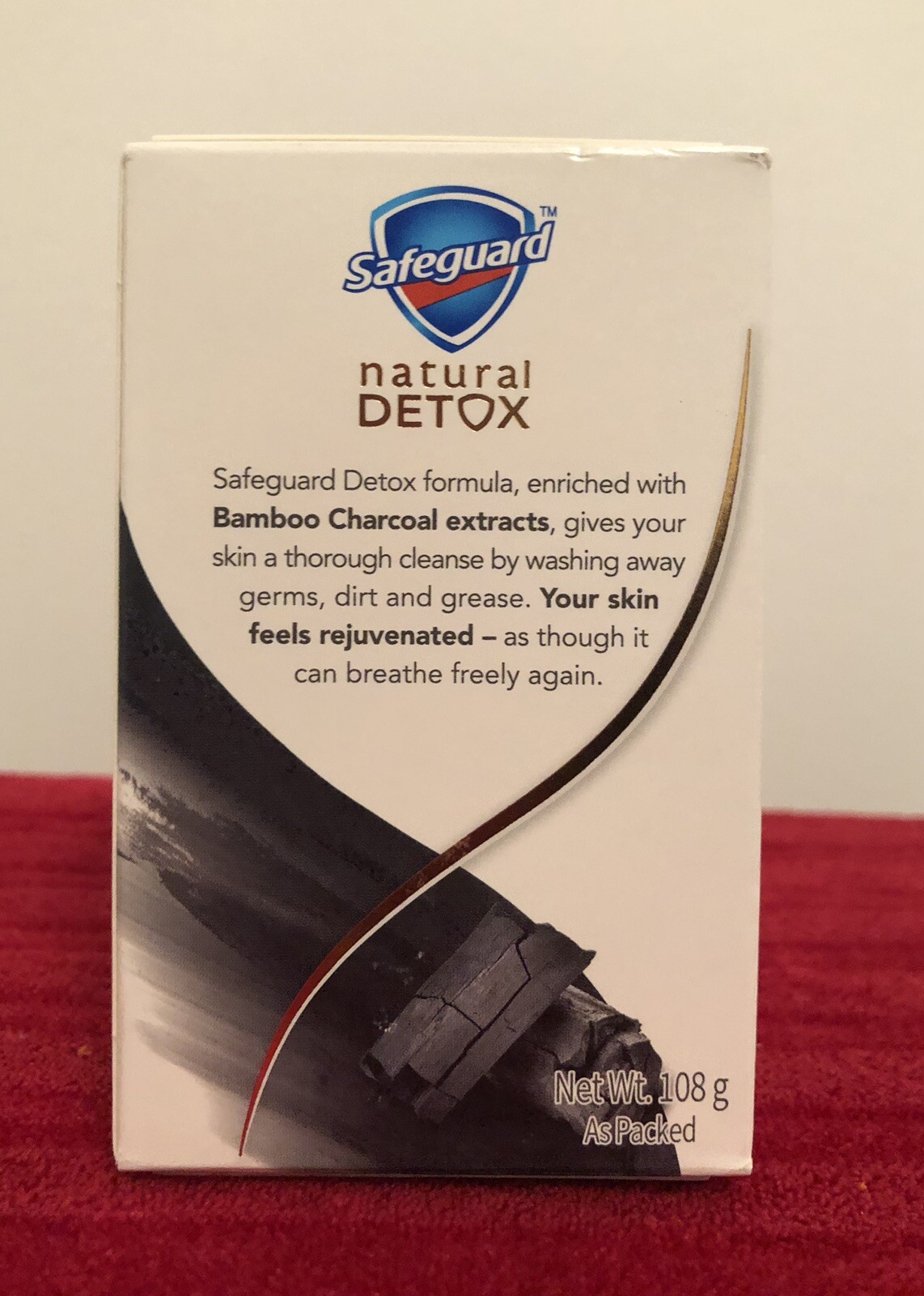 1- Safeguard Natural Detox Soap 108g Charcoal Bamboo