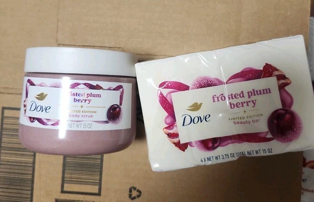 Dove Frosted Plum Berry Limited Edition Holiday Treats 4 Soap Bars + Body Scrub