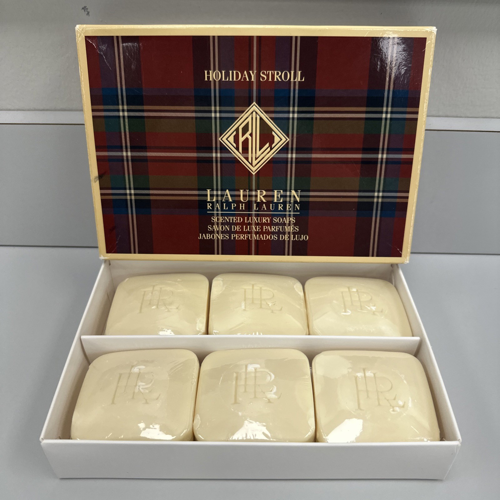 LAUREN RALPH LAUREN Holiday Stroll Gift Box Set 6 Scented Luxury Soaps 2.9 oz