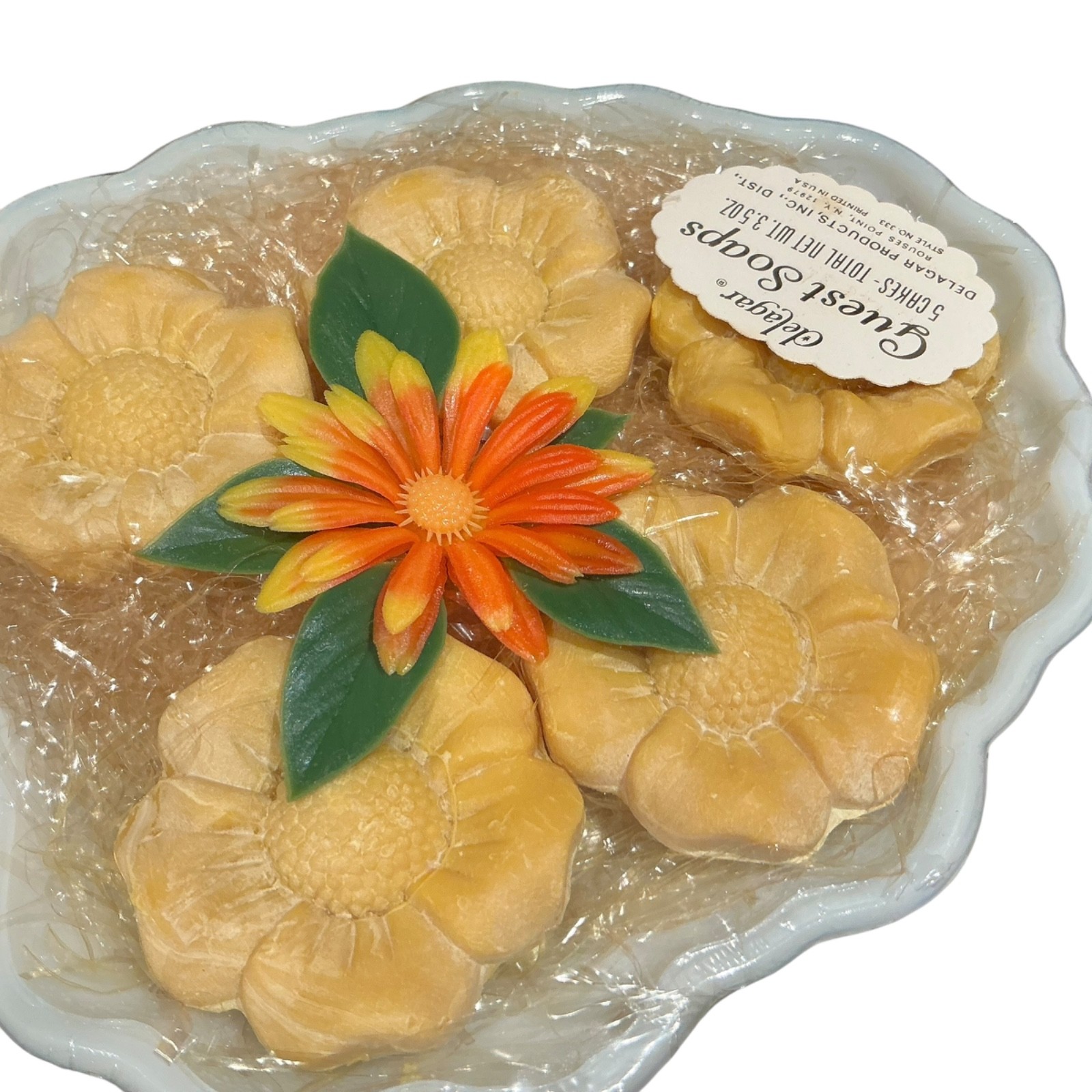 Vtg Delagar 5 Guest Daisy Flower Soap Cakes Milk Glass Lily Pad Bowl Tray Dish