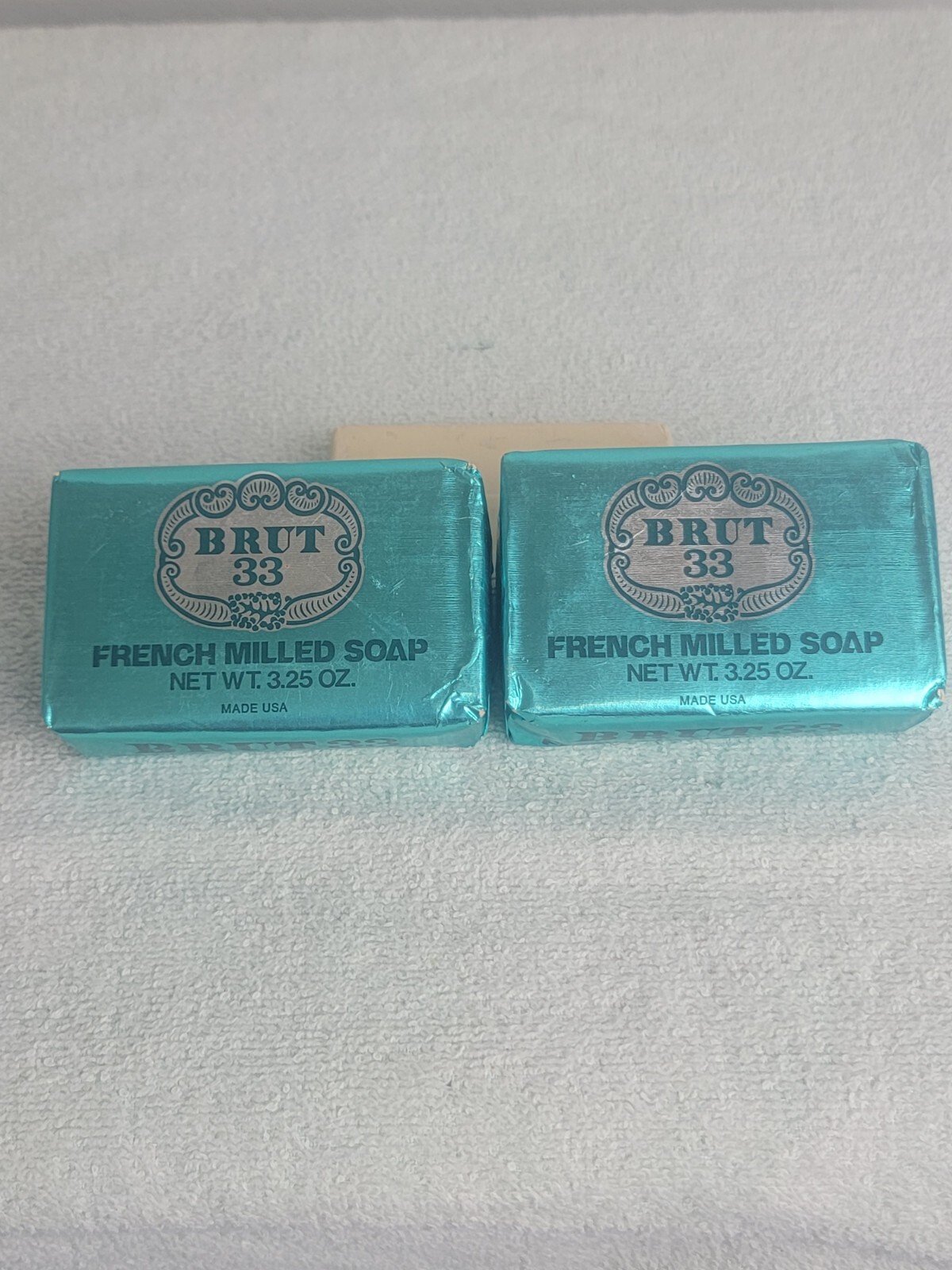 Brut Vintage 33 French Milled Deodorant Bar Soap 3.2 Oz Lot of 2 1970’s