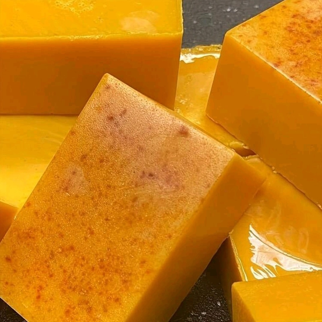 6pcs Lemon Turmeric Soap Turmeric, Kojic &Honey Glow For All Skin Tones
