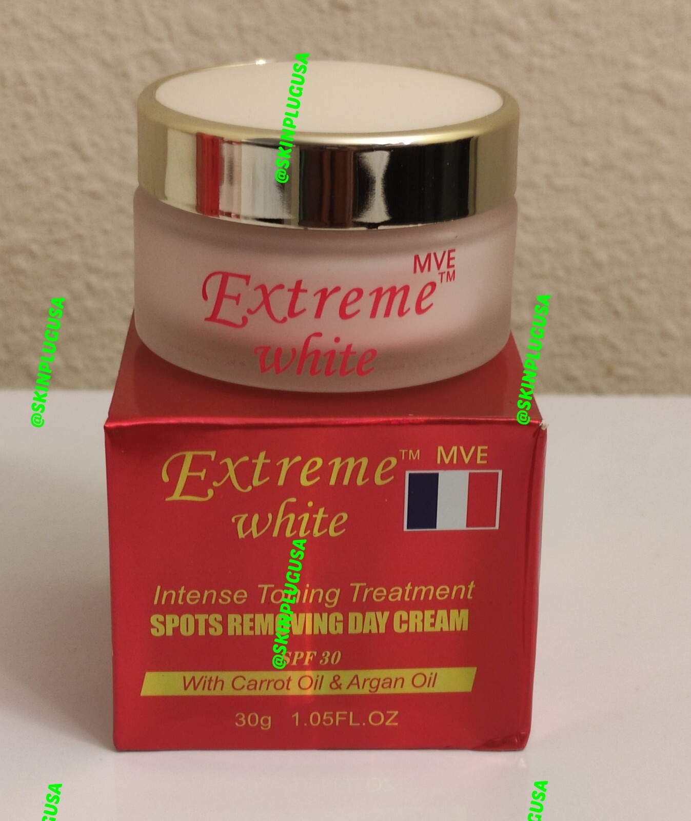 Extreme White Intense Toning Treatment Spots Removing Day cream
