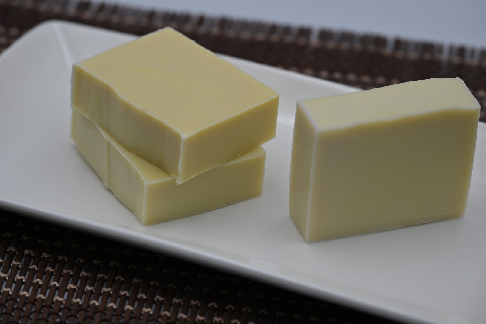 Le Luxe Lather, Luxury Artisan Soap, “Julia”.. Unscented, Classic Castillian..