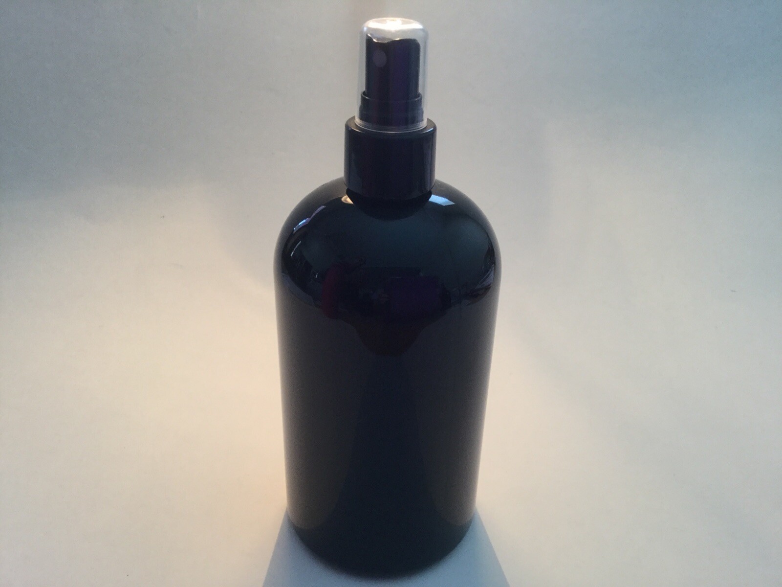 16 oz PET Plastic BPA Free 24/410 Black Boston Round Bottles with caps SALE