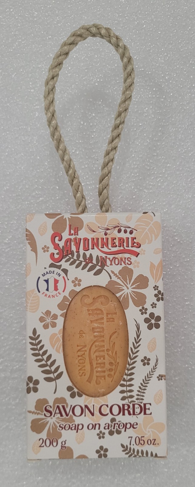 La Savonnerie de Nyons Savon Corde Apricot Kernels 7.05 Oz Bar Soap on a Roap