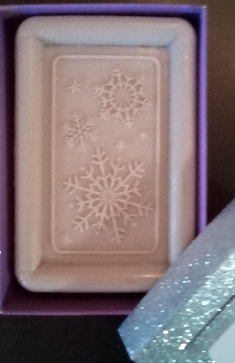 NIB ~ Winterberry “Snowflake” GLYCERIN 12 oz Bar Soap in Gift (Card) Box • USA