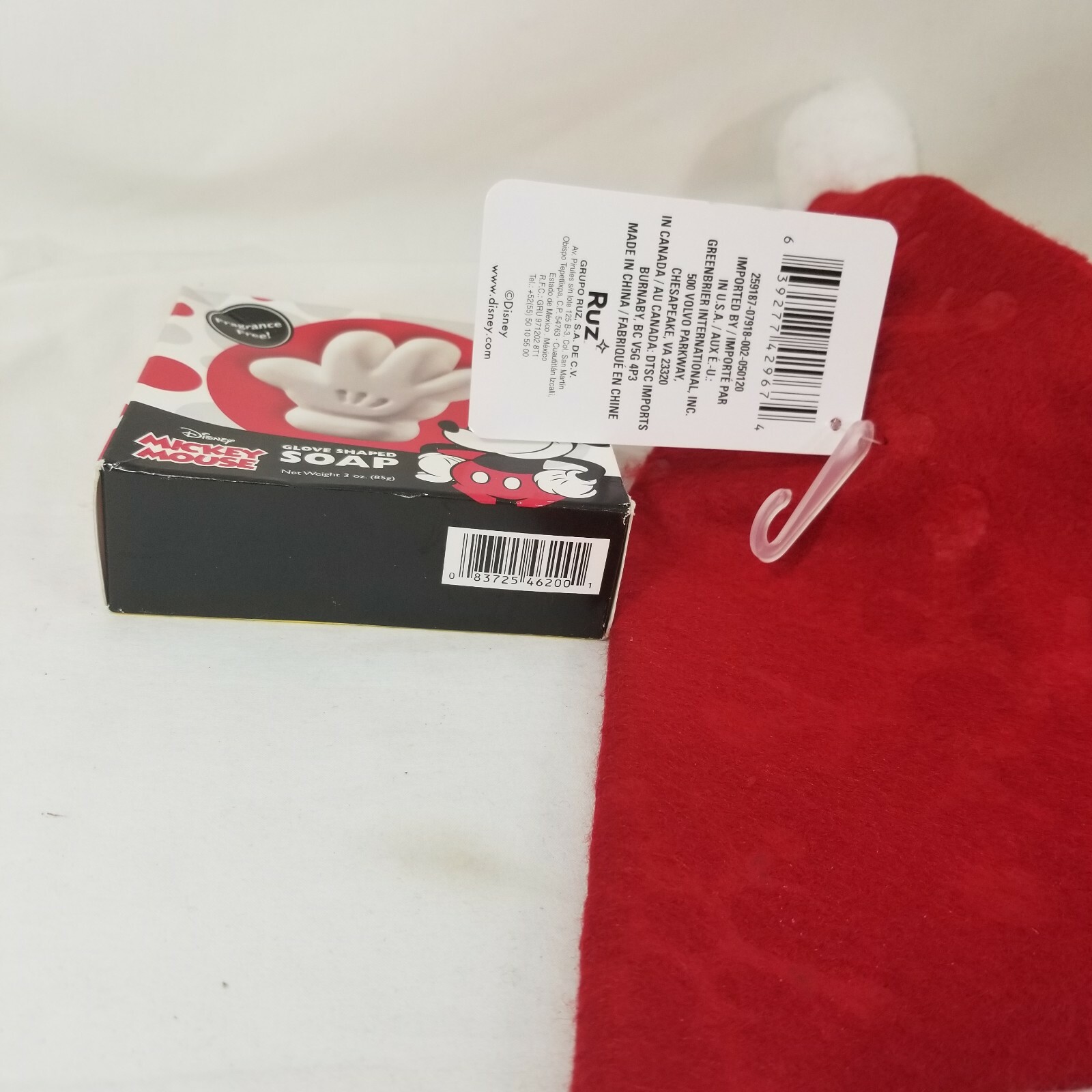 Disney Mickey Mouse ~ Glove Shaped Fragrance Free Soap + SANTA HAT ~ NEW 🧤🧼🎅