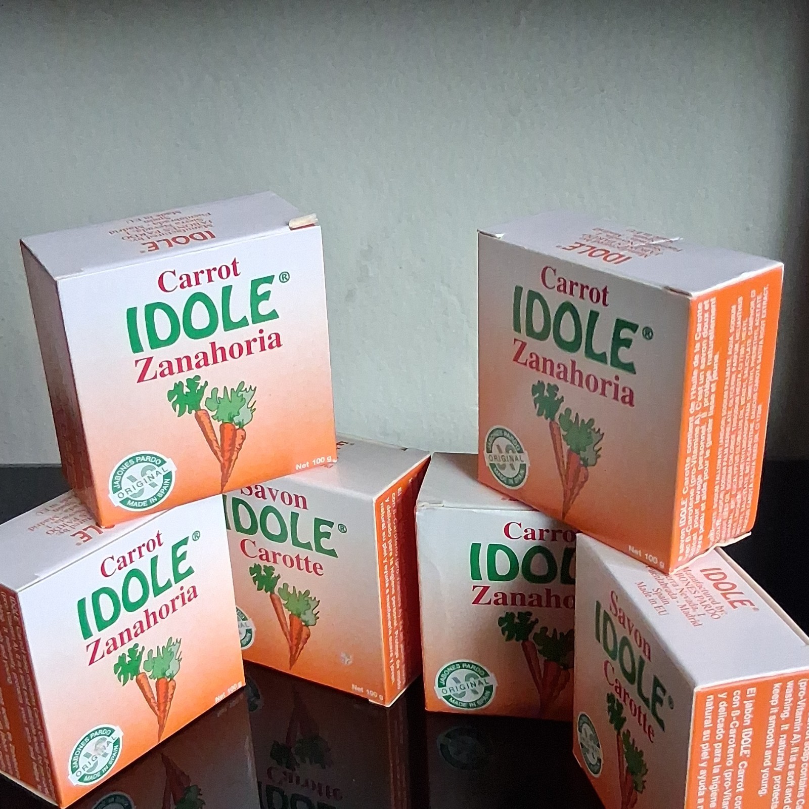 Idole Carrot Zanahoria Body Bar Soap Carrot Scent 100 g Orange Rectangular