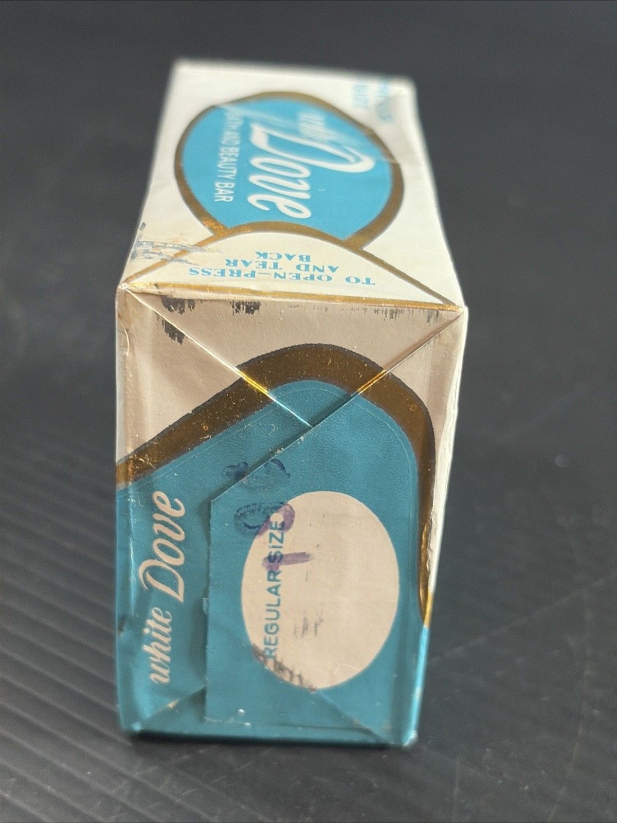 2 Vtg Dove Pink Bars Soap 4.75 Oz Bath Size & 1 Dove White 3.65 Oz