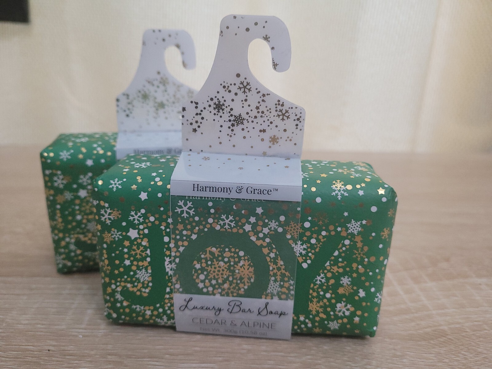 Harmony & Grace Luxury Bar SOAPS Christmas gift Wrapped Cedar & Alpine 10.58 oz