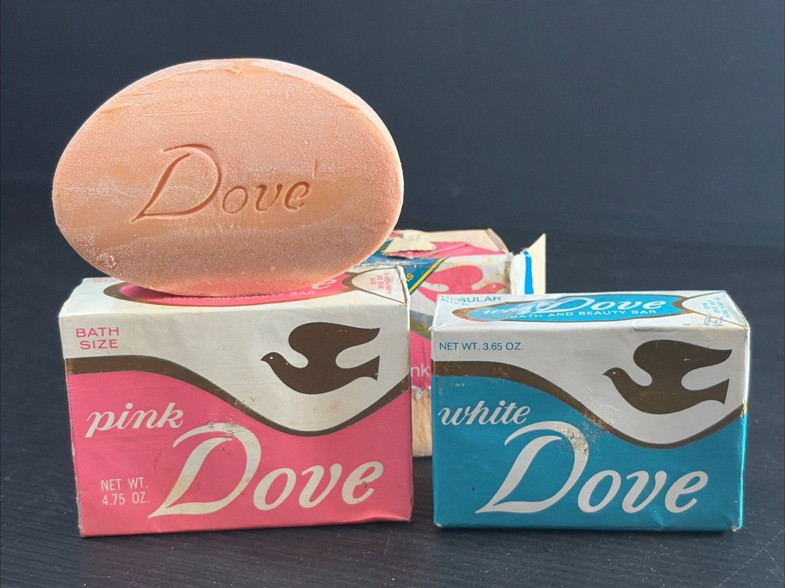 2 Vtg Dove Pink Bars Soap 4.75 Oz Bath Size & 1 Dove White 3.65 Oz