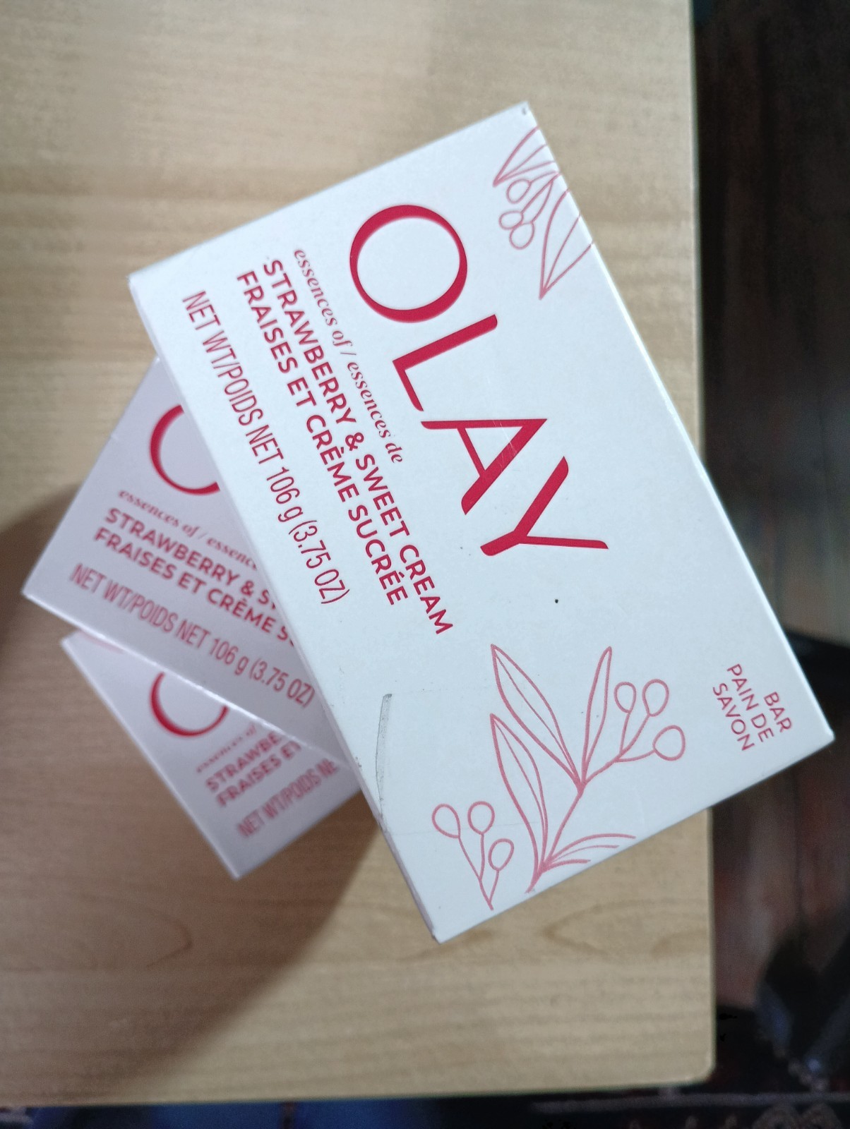 Olay Bar Soap Essences Of Strawberry And Sweet Cream 3 Pack Sealed
