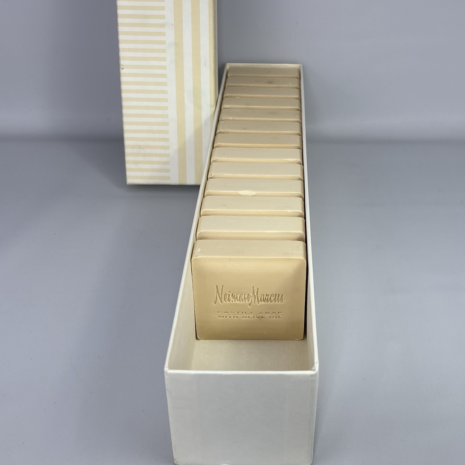 VINTAGE NEIMAN MARCUS CASTILLE SOAP WITH OLIVE OIL 13/16 – 2.5oz CAKES RARE