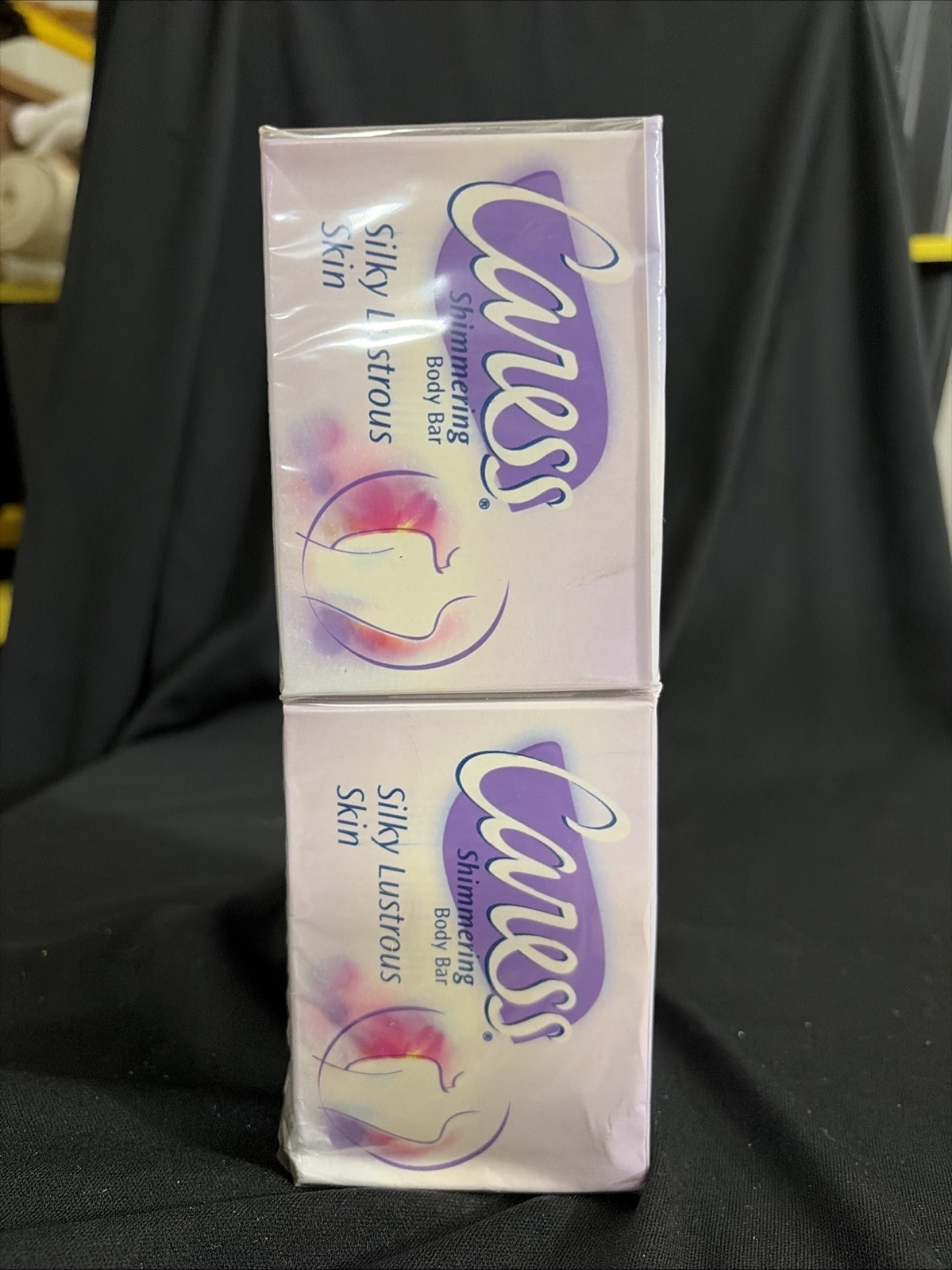 Vtg Caress Shimmering Beauty Body Bar, 6 Bars 4.25 oz Silky Lustrous Skin
