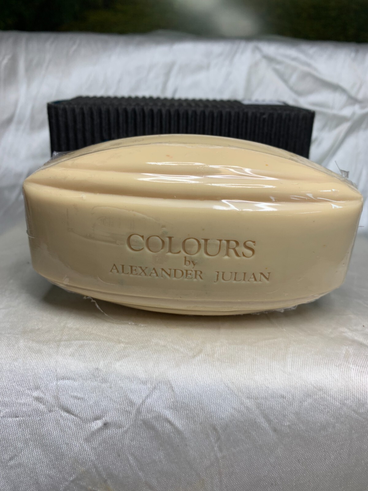 COLOURS BY ALEXANDER JULIAN FINE SOAP 5.25 OZ
