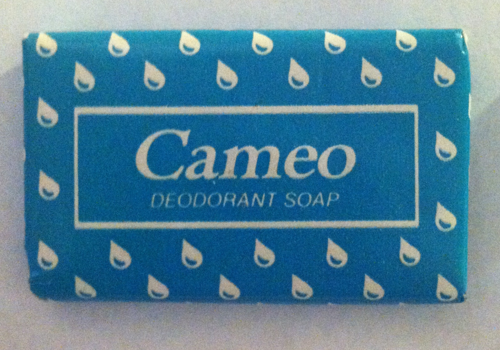 Lot of 7 Vintage Motel Soap Bars Sealed Lever Iris Rose Camaro Cameo Sweetheart