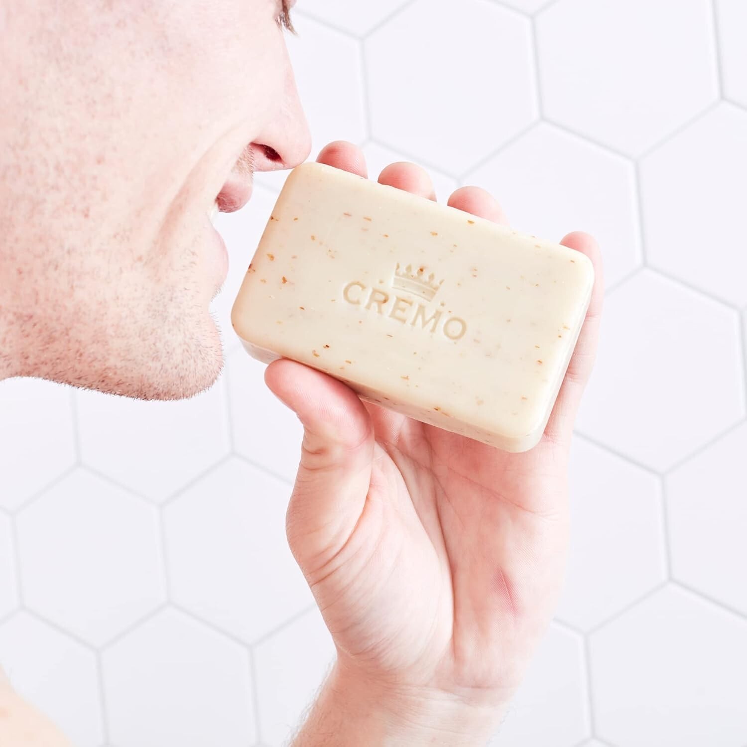 Cremo Exfoliating Body Bars Bourbon & Oak – 6 oz (170g)