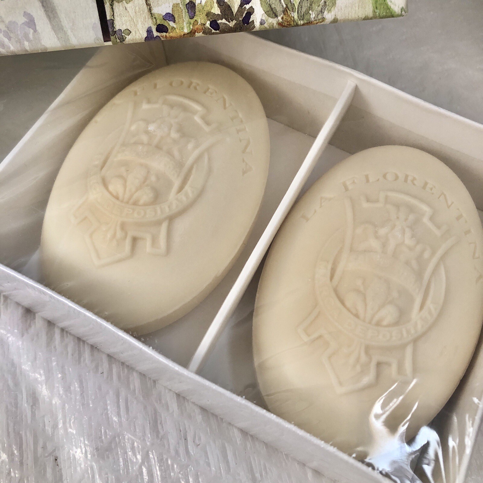 La Florentina Soap Lavender ITALY 2 X 5.3 Ounce Bars Lavanda Open Box Two Soaps