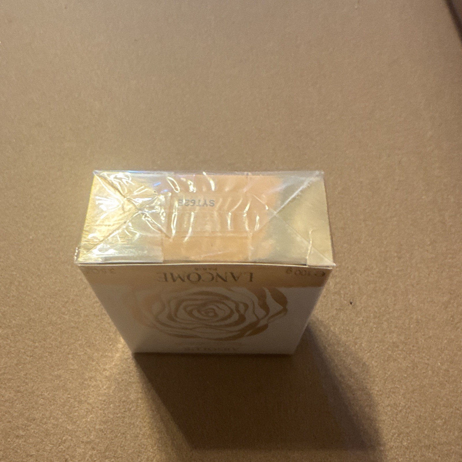 Lancôme Absolue Rose Perfumed Soap Bar 3.5 oz Floral White Rectangular